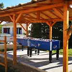 Cosy Avec Terrasse - 1 Chambre, 2 Personnes - Api-1-52-804 *